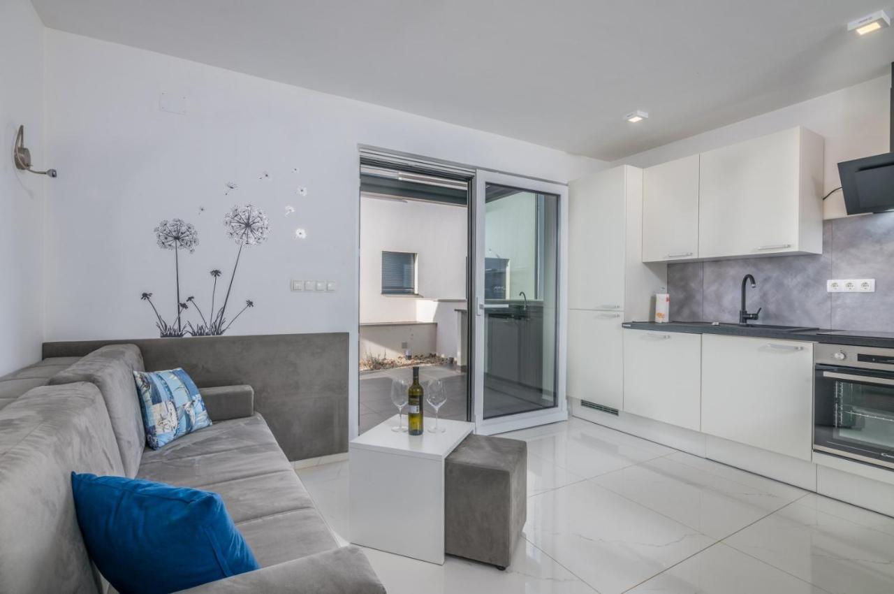 Apartments Elle Luxury Vantacici Malinska Εξωτερικό φωτογραφία
