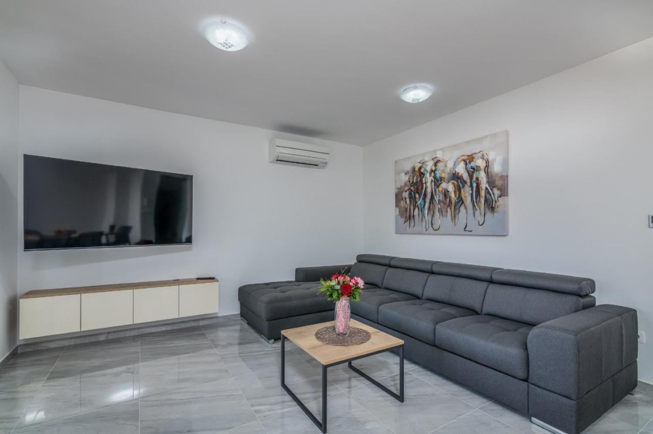 Apartments Elle Luxury Vantacici Malinska Εξωτερικό φωτογραφία